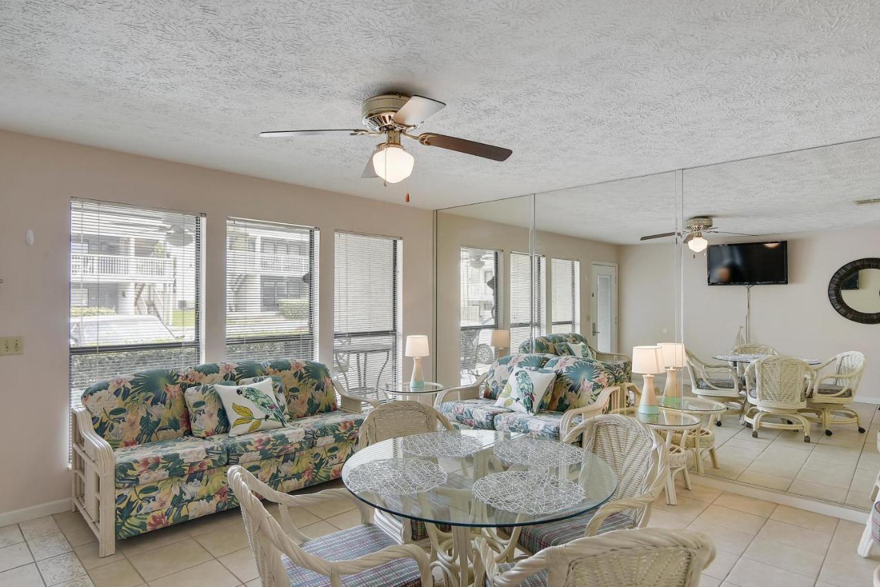 Holiday home Southwind By Book That
