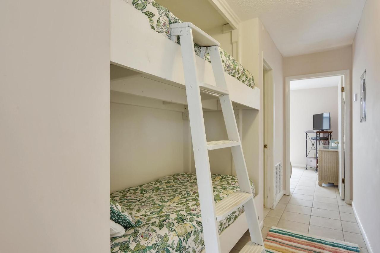 Holiday home Southwind By Book That